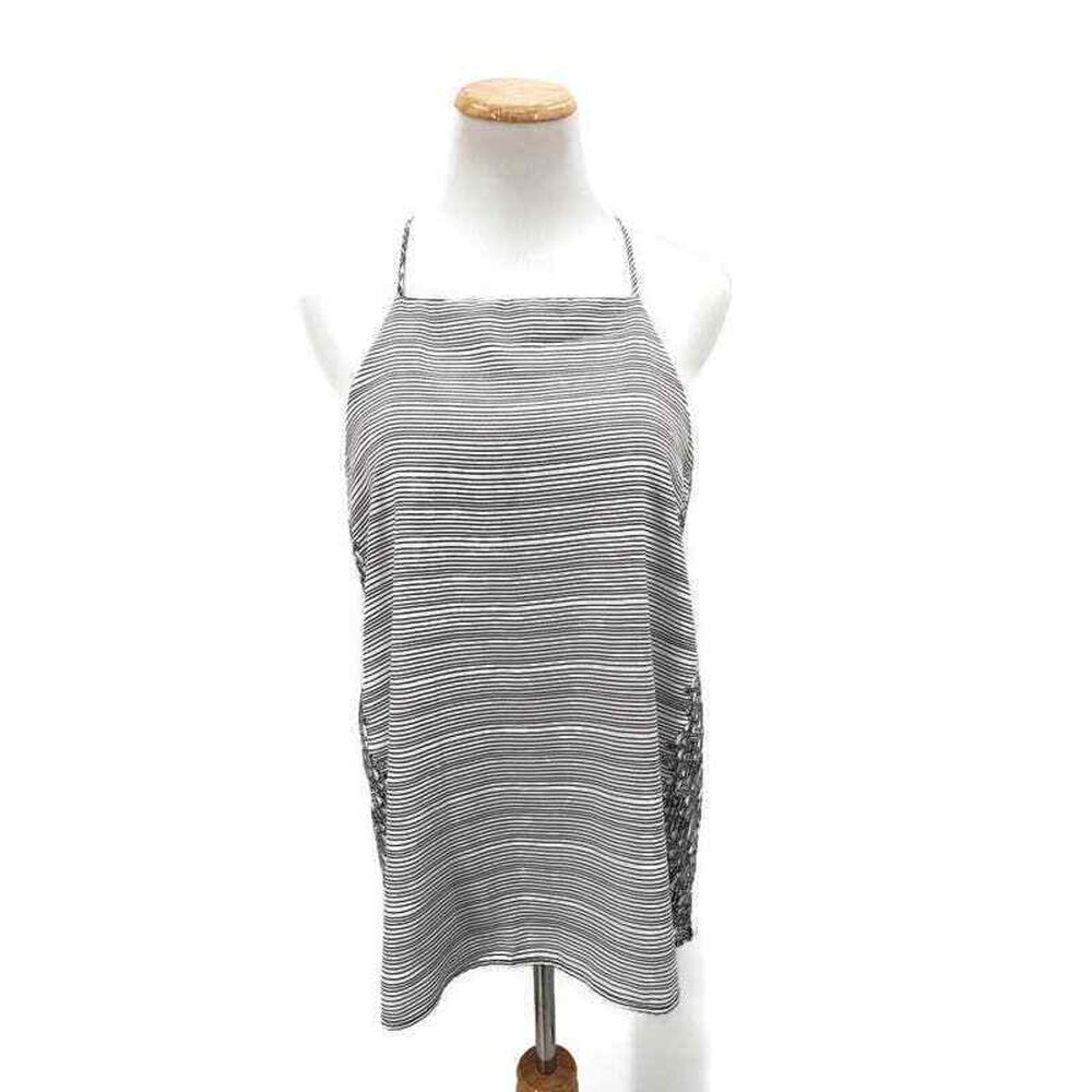 Lila Clothing black & white racerback tank top in size med city design back